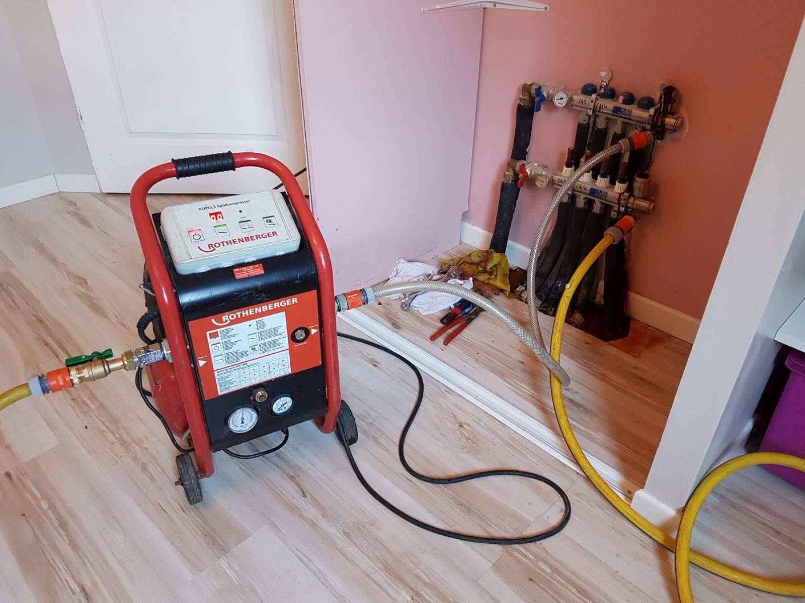 Ümraniye İstiklal Vaillant Hermetik Şofben Kombi Bakımı